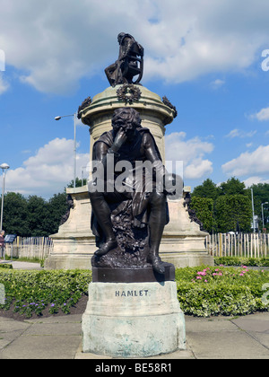 Statue von Weiler mit William Shakespeare hinter Stratford-upon-Avon Warwickshire England England Europa Stockfoto