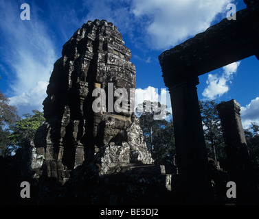 Kambodscha, Angkor, Angkor Thom, Bayon, mehr als 200 enorme Lokesvara Bodhisattva Bilder schmücken den Bayon-Tempel Stockfoto