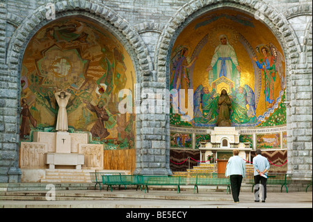 HEILIGTUM VON LOURDES, HAUTE-GARONNE, FRANKREICH Stockfoto