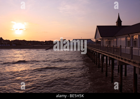 Sonnenuntergang vom Pier Southwold, Suffolk, England, UK. Stockfoto