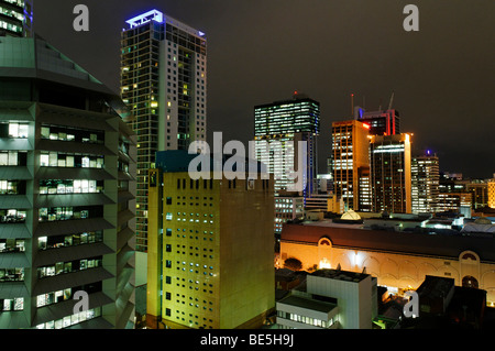 Wolkenkratzer und historischen Gebäuden in der Innenstadt von Brisbane, Queensland, Australien Stockfoto