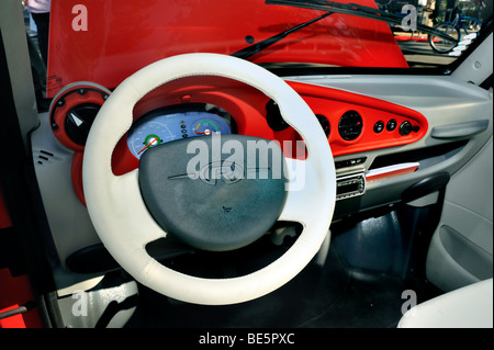 Paris, Frankreich, Nahaufnahme, Detail Lenkrad, Transportation Show, „Elektroautos“, Reva Lion Model, Green Cars, Stockfoto