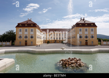 Neptunbrunnen-Brunnen und Ehrenhof, Schloss Hof-Schloss im Schlosshof, Marchfeld, Niederösterreich, Österreich Stockfoto