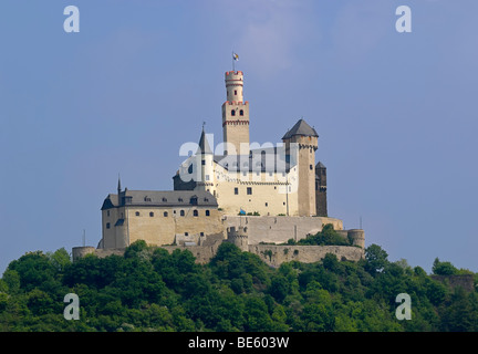 Marksburg Schloss, mittelalterlichen Burg auf einem Hügel, in der UNESCO-World Heritage Welterbe Mittelrheintal, Rheinland-Pfalz, Deutschland Stockfoto