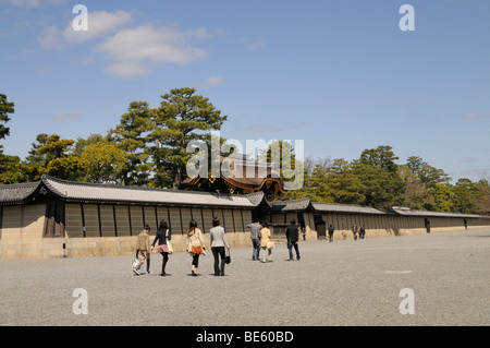Wand und North Gate, Kaiserpalast, Gosho in Kyoto, Japan, Asien Stockfoto
