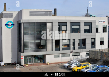 Docklands Light Railway Büros neben Pappel Bahnhof Serco Unternehmen betreiben das Netzwerk Stockfoto