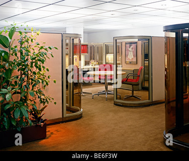 1980er Jahre Tagungsraum im open Space office Stockfoto