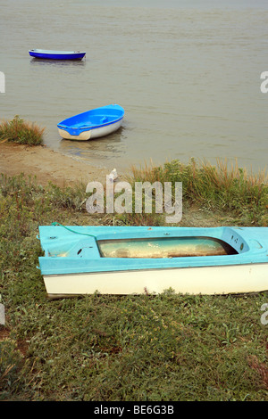 Ruderboote am Fluss Somme, St Valery Sur Somme, Somme, Frankreich, Europa Stockfoto