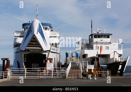 Orient-Point Auto-Fähren-terminal Stockfoto