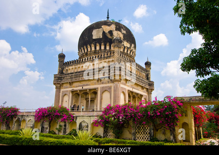 Sultan Mohammed Quli Qutb Grab an den Qutb Shah Gräbern in Golconda in Hyderabad Indien Stockfoto