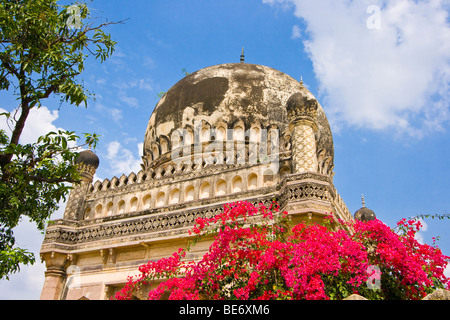 Sultan Mohammed Quli Qutb Grab an den Qutb Shah Gräbern in Golconda in Hyderabad Indien Stockfoto