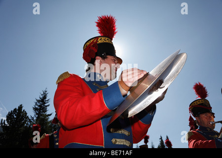 Geben Sie lokale Musikgruppe bei Samson Parade, St. Michael, Lungau, Salzburg, Salzburg, Österreich, Europa Stockfoto