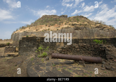 Mauern einer Festung in Daulatabad nahe Aurangabad, Indien Stockfoto