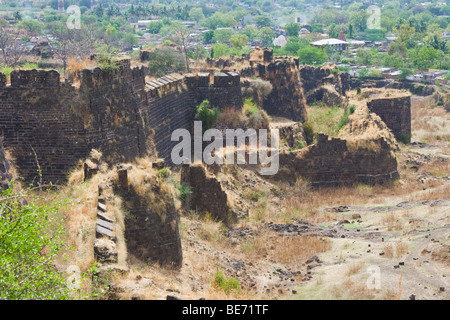 Mauern einer Festung in Daulatabad nahe Aurangabad, Indien Stockfoto