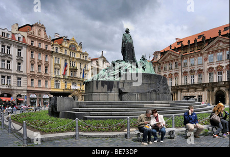 Alte Stadt Wquare, Jan-Hus-Denkmal, Prag, Tschechische Republik, Europa Stockfoto