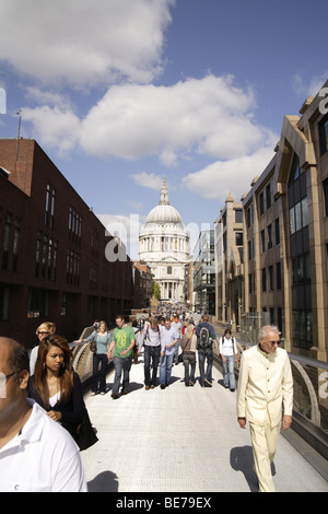 Aspekte der St. Pauls Kathedrale in London. Architektur-Sir Christopher Wren religiöse Wahrzeichen. Griechische und römische Einflüsse Perspektive. Stockfoto