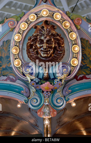 Ein Narr Kopf auf dem 1921 Dentzel Karussell, Glen Echo Park, Glen Echo, Maryland. Stockfoto