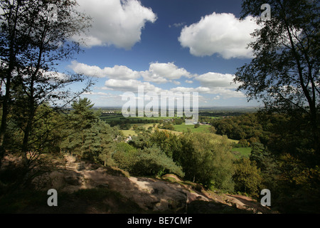 Gegend von Alderley, England. Blick von The Edge Blick nach Osten über die Cheshire Ebene in Richtung der Peak District National Park. Stockfoto