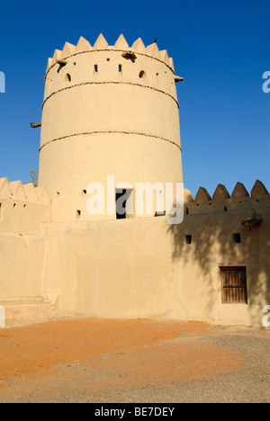 Sultan bin Zayed oder Al Sharqi Fort in Al Ain Oasis, Emirat von Abu Dhabi, Vereinigte Arabische Emirate, Arabien, Naher Osten, Nahost Stockfoto