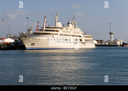 Hafen von Sultan Qaboos königliche Yacht, Mutrah, Muscat, Sultanat von Oman, Saudi-Arabien, Nahost Stockfoto