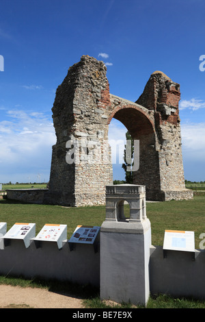 Heidentor Tor, Petronell-Carnuntum, Niederösterreich, Österreich, Europa Stockfoto