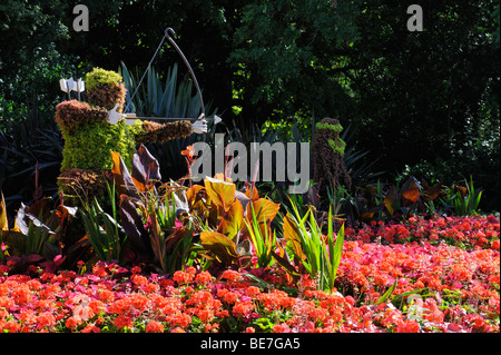 Ein Robin-Hood-Blume-Display auf dem Gelände des Nottingham Castle, Nottingham, England Stockfoto