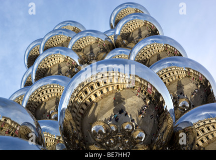 Anishs Baum und das Auge Skulptur Royal Academy in London Stockfoto