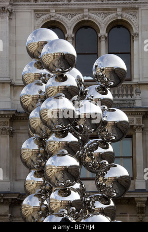 Anishs Baum und das Auge Skulptur Royal Academy in London Stockfoto