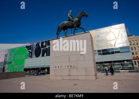 Finnland, Helsinki, finnischer Staatsmann Carl Gustaf Emil Mannerheim im Museum Contempory Art Kiasma Denkmal Stockfoto