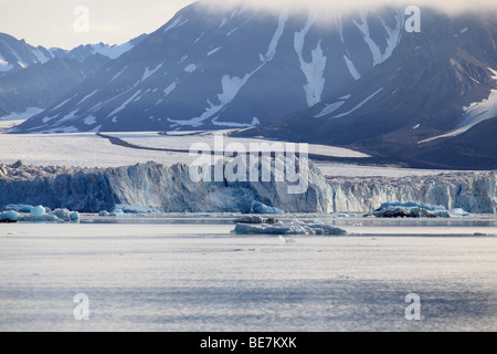 Arktischen Gletschereis schmilzt in Svalbard KongsFjorden Stockfoto