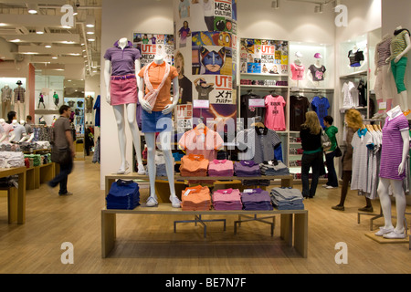 Uniqlo Flagshipstore Oxford Street London Stockfoto