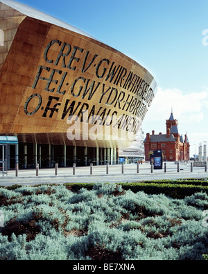 Wales Millennium Centre in Cardiff Bay Canolfan Mileniwm Cymru Stockfoto