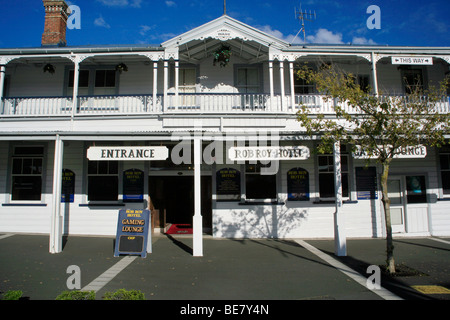 Rob Roy Hotel, Waihi, auf dem State Highway 2, North Island, Neuseeland. Waihi ist der Ort der Großen Martha Goldmine. Stockfoto