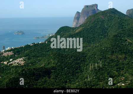 Tijuca National Forest Park mit Gavea Rock auf Hintergrund, Rio De Janeiro, Brasilien Stockfoto