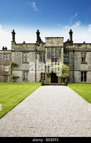 Das äußere eines herrschaftlichen Hauses. Tissington Hall, Derbyshire, England, uk, Peak dann, Nationalpark. Stockfoto