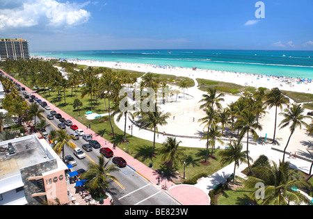 Blick auf den Lummus Park und Strand, Ocean Drive, South Beach, Miami Beach, Florida, USA Stockfoto