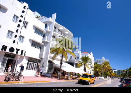 Hotels am Ocean Drive in das Sonnenlicht, South Beach, Miami Beach, Florida, USA Stockfoto