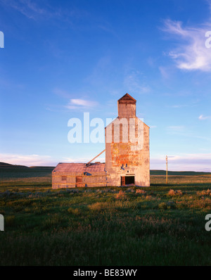 Abgebrochene Getreidespeicher Montana USA, von Gary ein Nelson/Dembinsky Foto Assoc Stockfoto