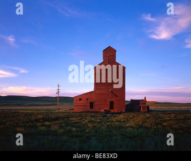 Abgebrochene Getreidespeicher Montana USA, von Gary ein Nelson/Dembinsky Foto Assoc Stockfoto