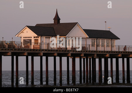 Southwold Pier am Sonnenuntergang Suffolk Stockfoto