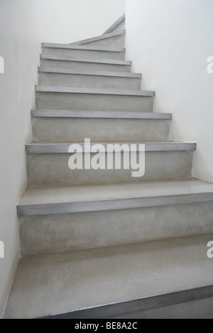 Leere Treppe, niedrigen Winkel Ansicht Stockfoto