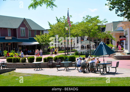 Läden und Geschäfte in Mackinaw Kreuzungen Shopping Center Mackinaw City Michigan Stockfoto