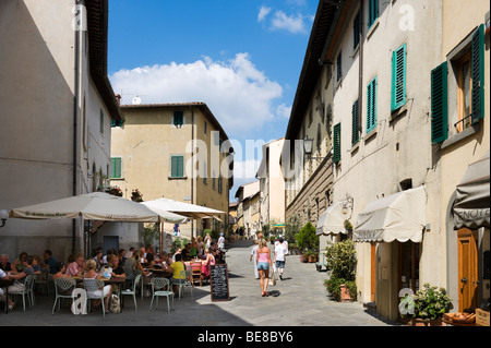 Restaurant im Zentrum des Dorfes von Castellina in Chianti, Toskana, Italien Stockfoto