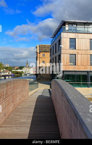 Wakefield von der Waterfront Development, Calder und Hebble Navigation, West Yorkshire, England, UK. Stockfoto