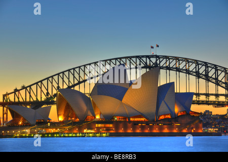 Sydney Opera House, Sydney Harbour Bridge, Nacht, Sydney, New South Wales, Australien Stockfoto