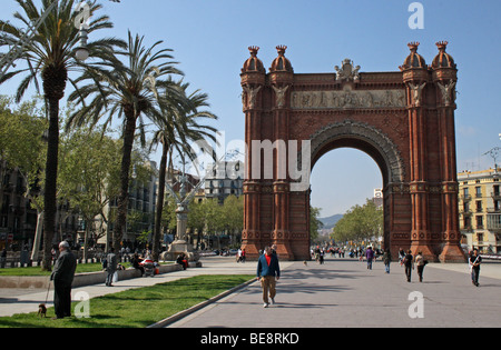 Der Arc de Triomf, in den Parc De La Ciutadella, in Barcelona, Spanien. Stockfoto