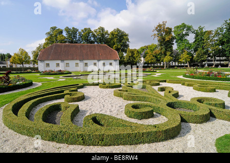 Barockgarten, Stadtgalerie, Reithalle, Schloss Neuhaus, Burg, Weserrenaissance, Paderborn, Nordrhein Westp Grabenlöffel Stockfoto