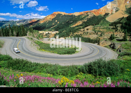 Haarnadelkurven auf Highway 550 am Red Mountain Pass, San Juan Mountains zwischen Ouray und Silverton, Colorado, USA Stockfoto