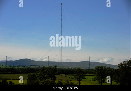 BBC World Service Kurzwellen-Radio Sender Antenne Mast an Skelton, Cumbria. Großbritanniens höchstes Bauwerk Stockfoto