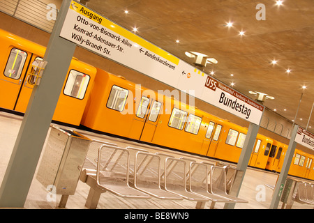 U-Bahnlinie U55, u-Bahnhof Bundestag, Berlin, Deutschland, Europa Stockfoto